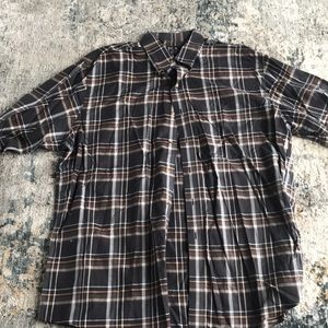 JoS A. Bank traveler‘s collection shirt